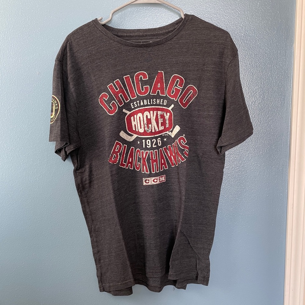 Chicago blackhawks tee